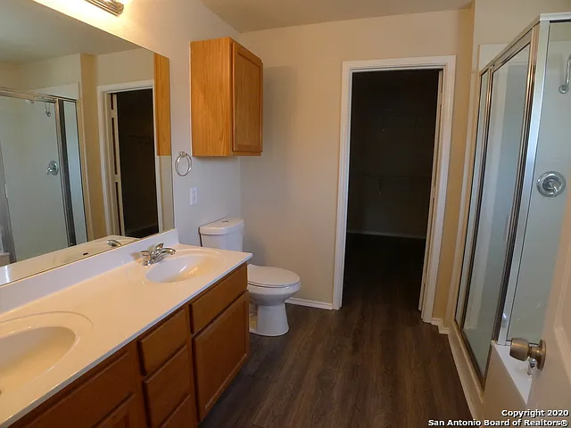 2935 Encino Riv — Photo 23
