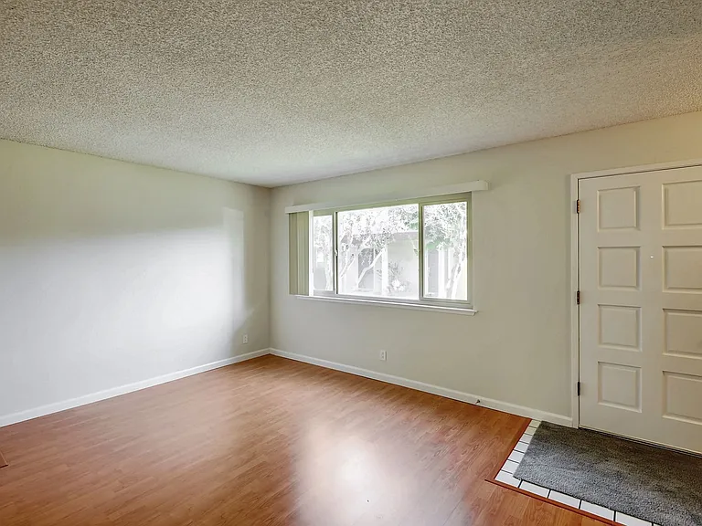 436 Sierra Vista Ave #8 — Photo 3