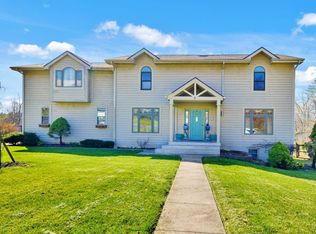 4 Banbury Dr, Athens, OH 45701