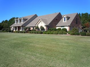 247 Turtle Creek Dr, Longview, TX 75605