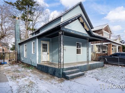 1967 Francis Ave SE, Grand Rapids, MI, 49507