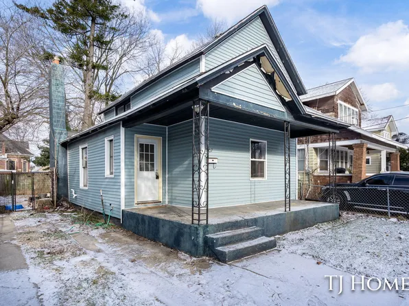 1967 Francis Ave SE, Grand Rapids, MI 49507