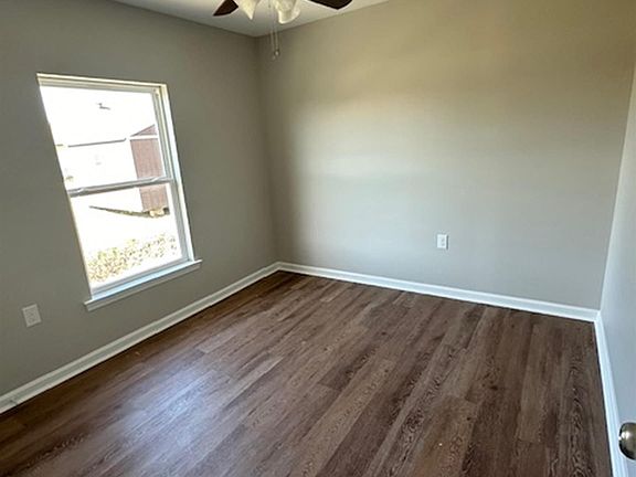 5th image of 2515 Pineneedle St