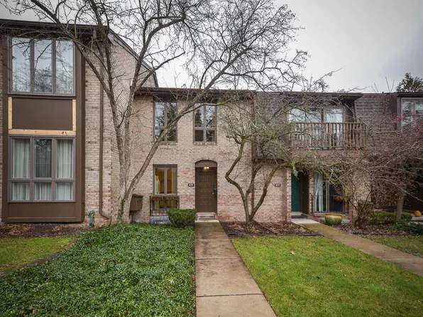 674 Greenhills Dr, Ann Arbor, MI 48105