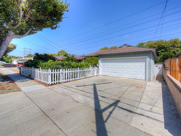 5th image of 4442 Stevely Ave