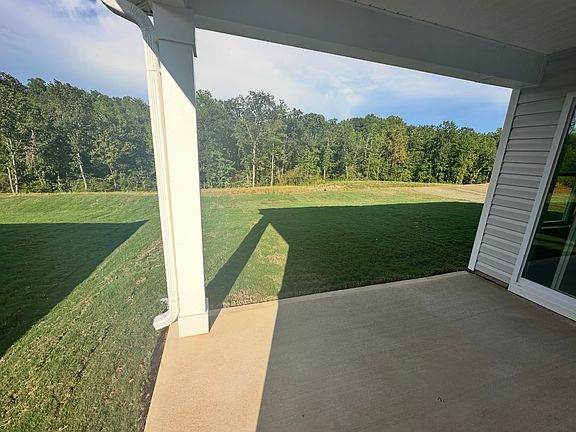 5th image of 515 Valencia Cir