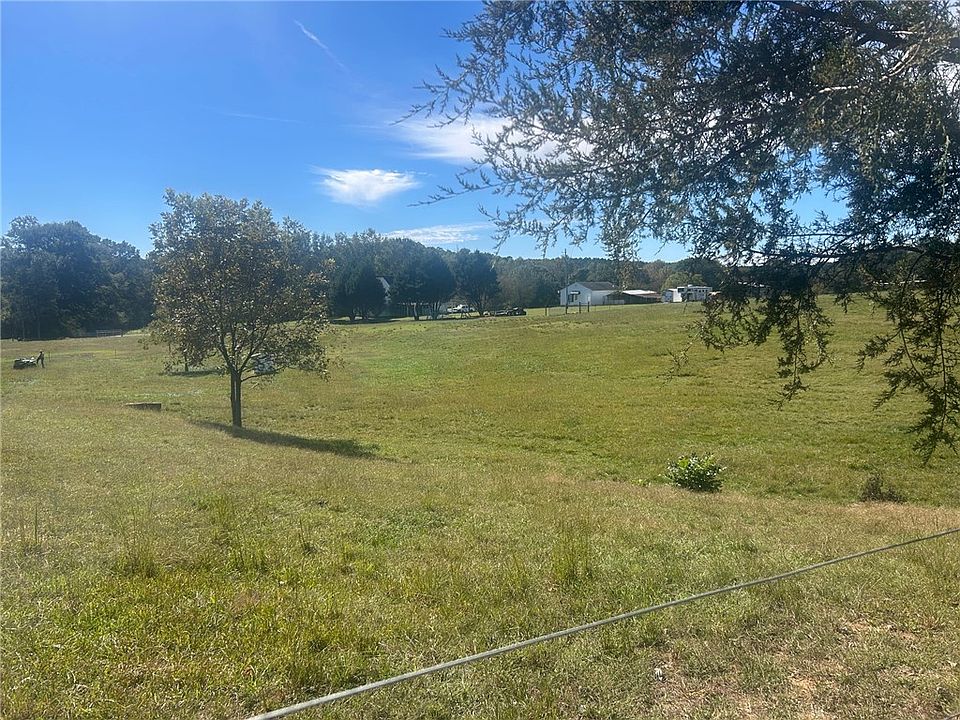 1st image of 629 Sexton Gin Rd
