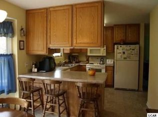 2062 Friar Tuck Cir, Adrian, MI 49221