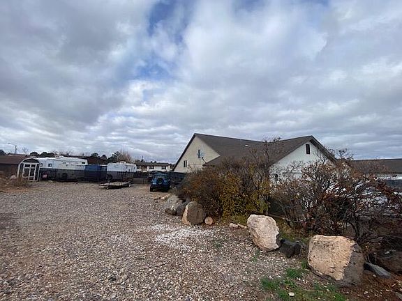 5th image of 998 Three Fountains Dr