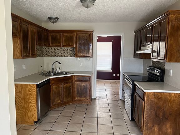 2nd image of 6989 Fieldstone Dr