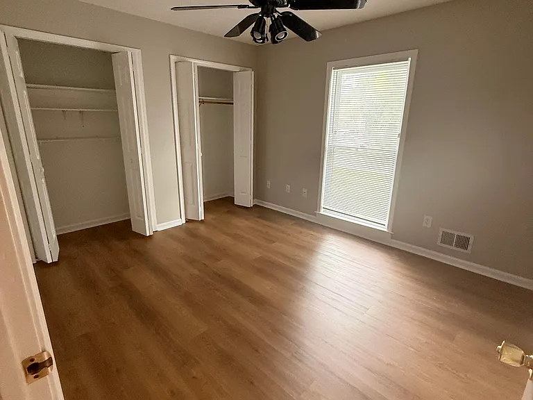 1009 Hess Ln — Photo 8