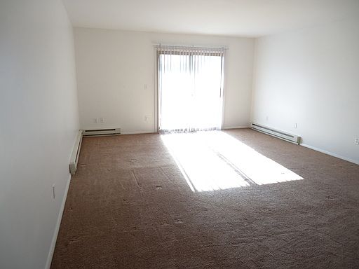 2nd image of 141 Cemetery Rd APT L