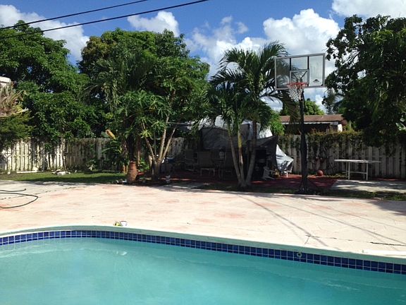 3rd image of 6326 Southgate Blvd