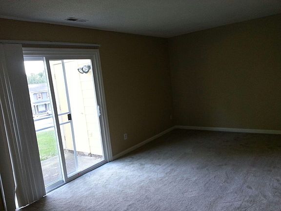 5th image of 342 Kilarney Dr