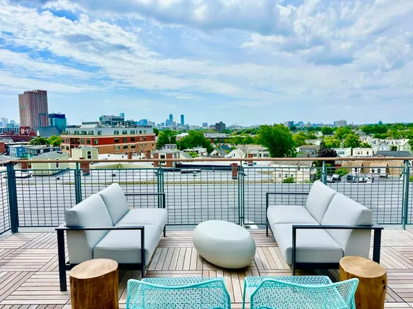 71 Bow St #302, Somerville, MA 02143