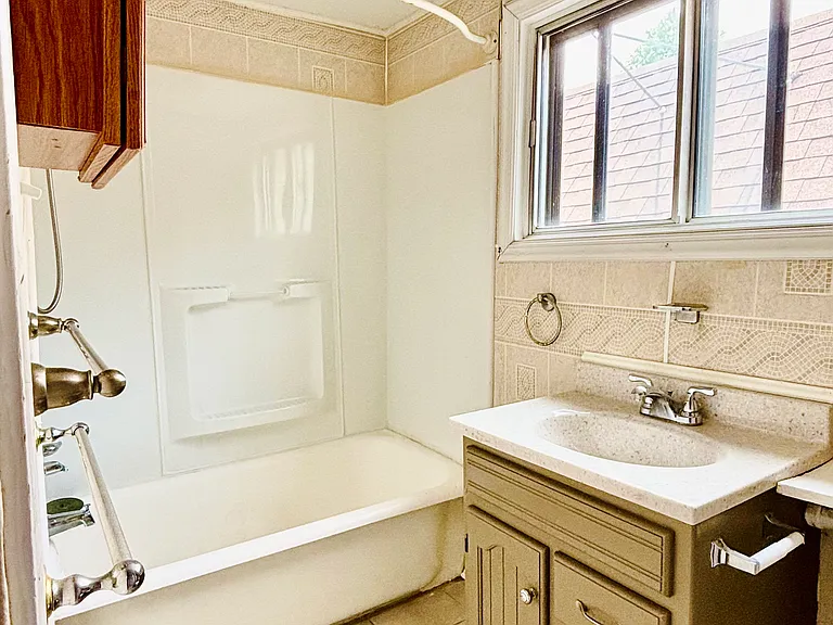 4216 Connecticut St — Photo 18
