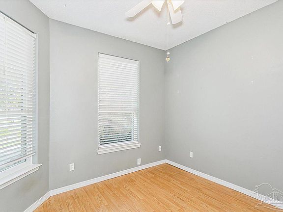 5th image of 7137 Woodside Rd