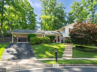 9713 Rhapsody Dr, Vienna, VA 22181