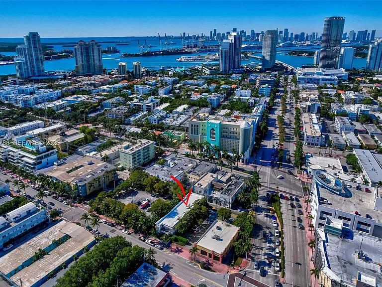 428 Collins Ave #7 — Photo 30