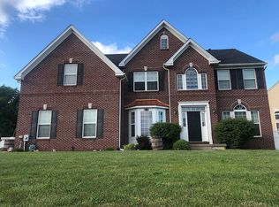 6 Hawk Hollow Dr, Sicklerville, NJ 08081