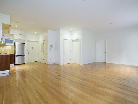 4th image of 41-26 27th St #2C