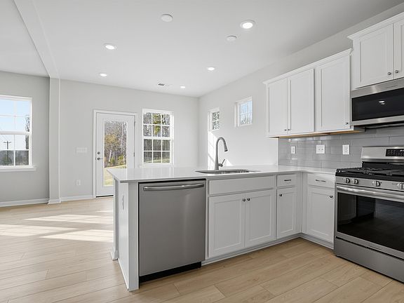 7th image of this home