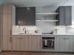 1208 N Clark St #213, Chicago, IL 60610