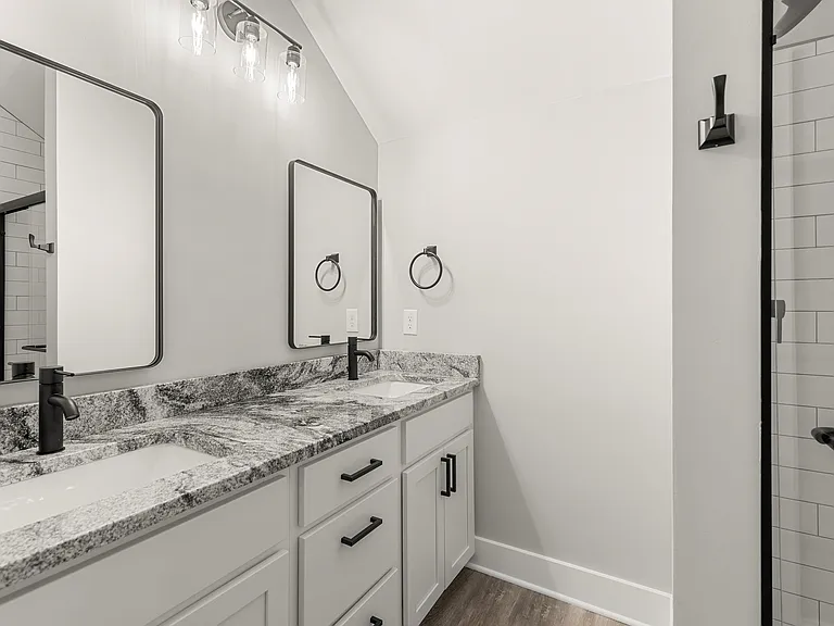 37386 Detroit Rd — Photo 24
