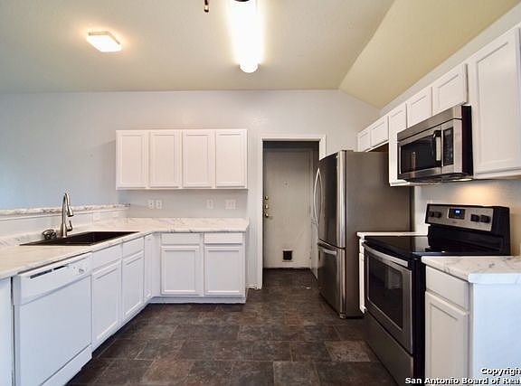 5th image of 7111 Heathers Pl