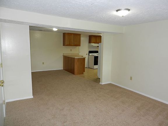 4th image of 430 Chinquapin Trl APT D