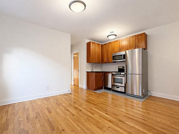 5th image of 615 Fort Washington Ave APT 6H