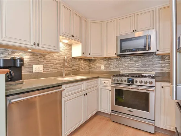 3 Quail Cir #A, Smithfield, RI 02917
