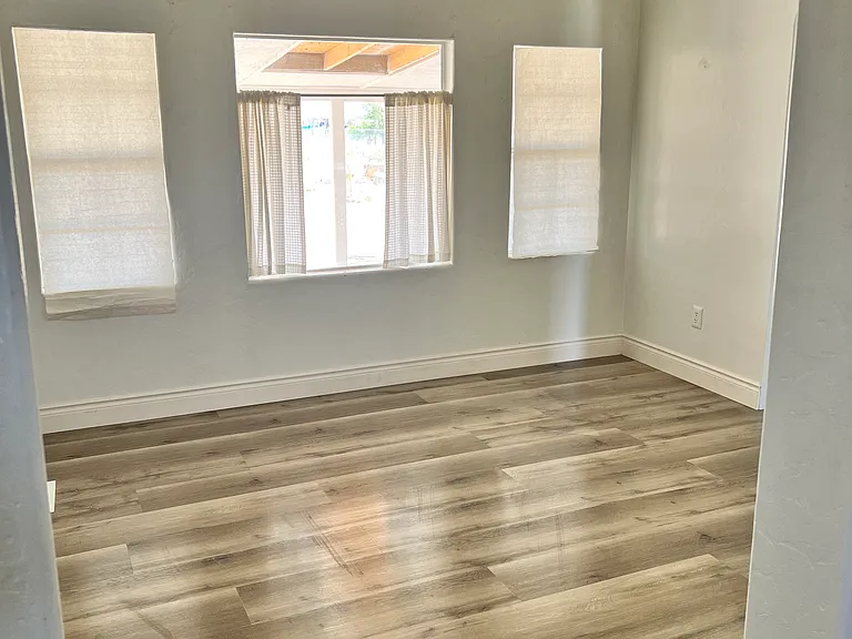 2151 W Simkins Rd — Photo 9