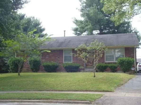 3689 King Arthur Cir, Lexington, KY 40517