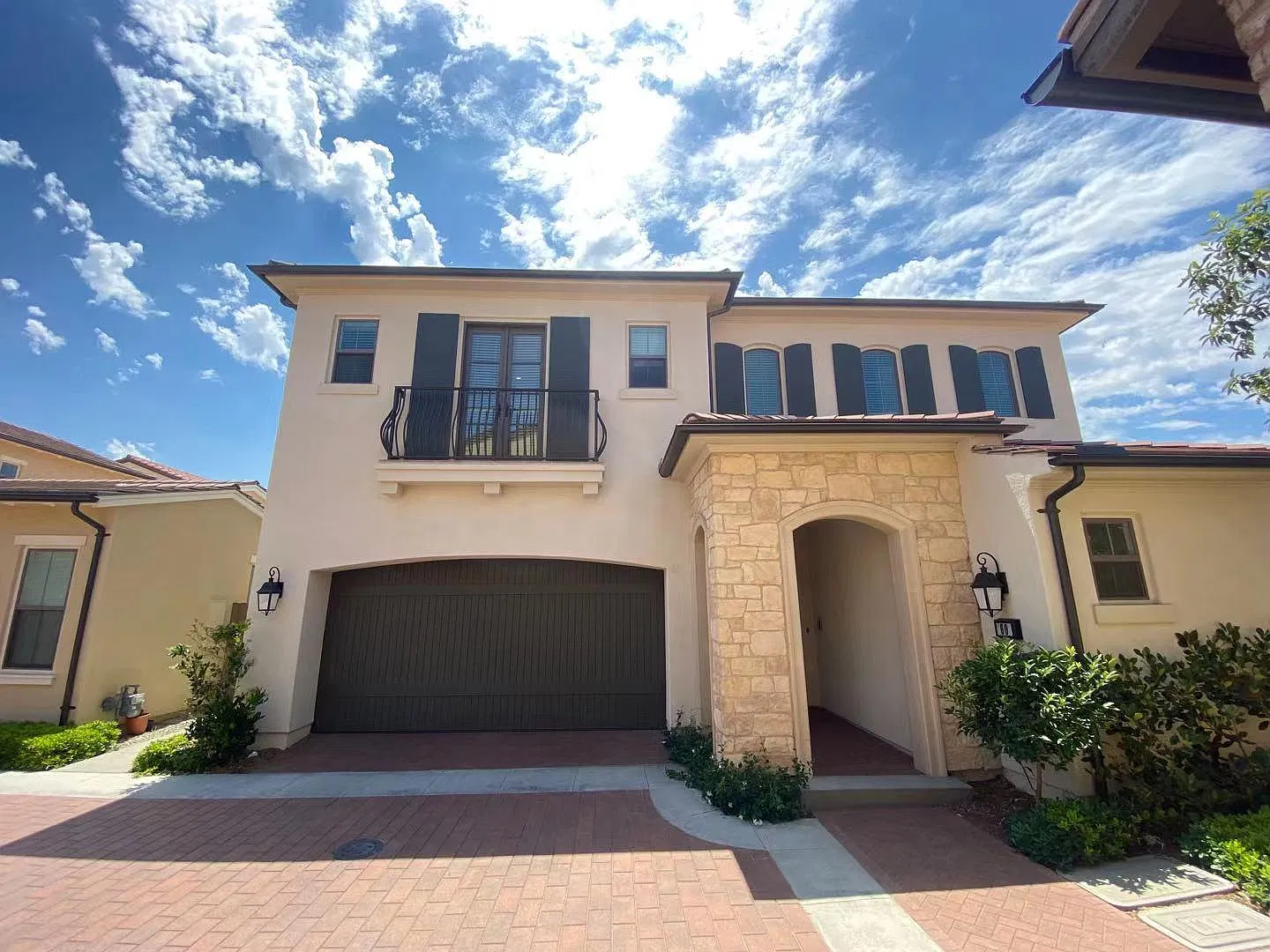 4 bed, 2246 sqft, $6,000 — Photo 1