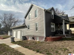 829 N 6th St, Seward, NE 68434