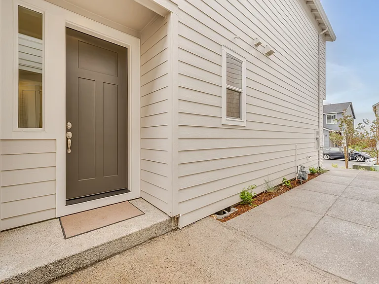 744 NW 178th Way — Photo 4
