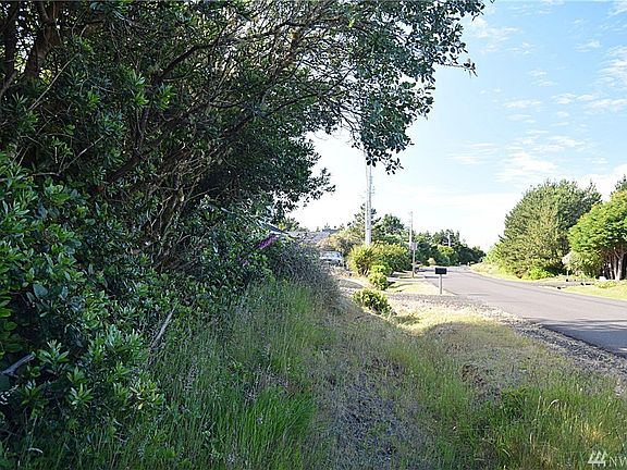 5th image of 389 S Razor Clam Dr SW