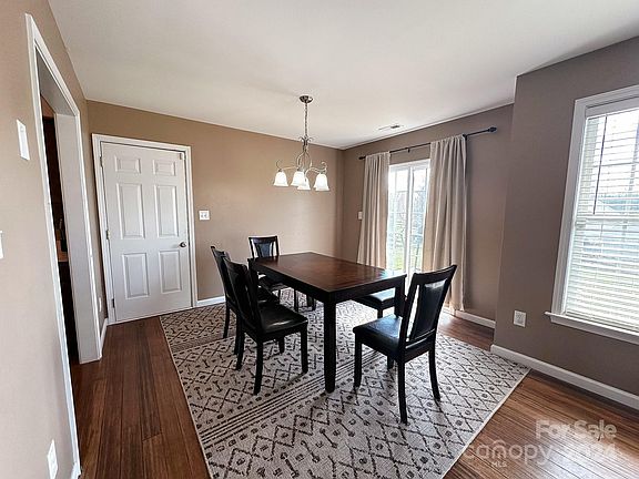 5th image of 205 Ashton Bluff Cir