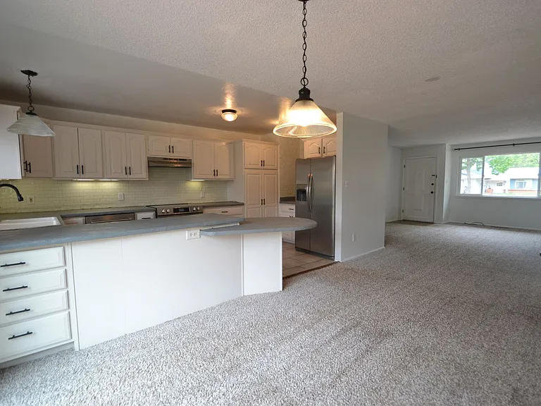 3106 Gomer Ave — Photo 5
