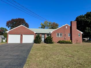 42 Suffield St, Windsor Locks, CT 06096