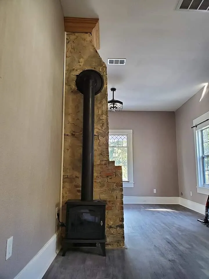 2 bed, 1.5 bath, 1340 sqft, $1,900 — Photo 2
