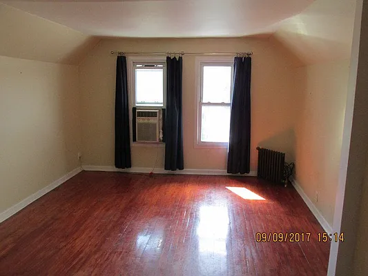 Rented by Windsor Homes Realty Corp | media 6