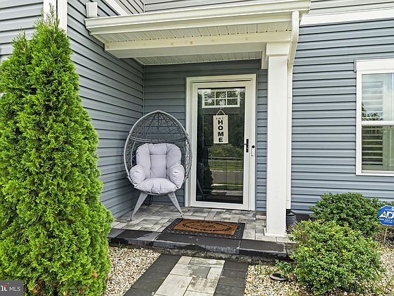 4th image of 140 Ciseley Dr