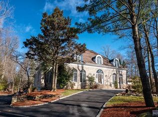 107 W Greenbrook Rd, North Caldwell, NJ 07006