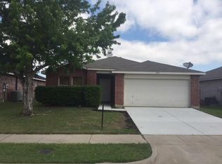 2209 Maple Dr, Little Elm, TX 75068
