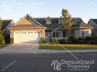 2875 E Christopher Dr, Fresno, CA 93720