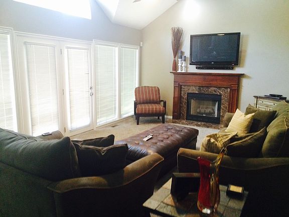 4th image of 1383 E Farm Meadow Ln