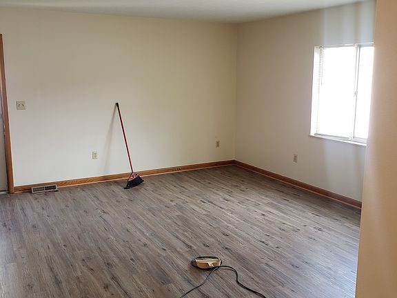 5th image of 316 Washington St APT 5