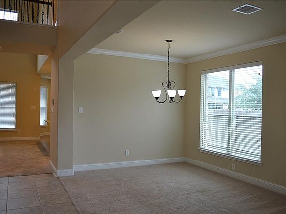 5th image of 4832 Loures Ln